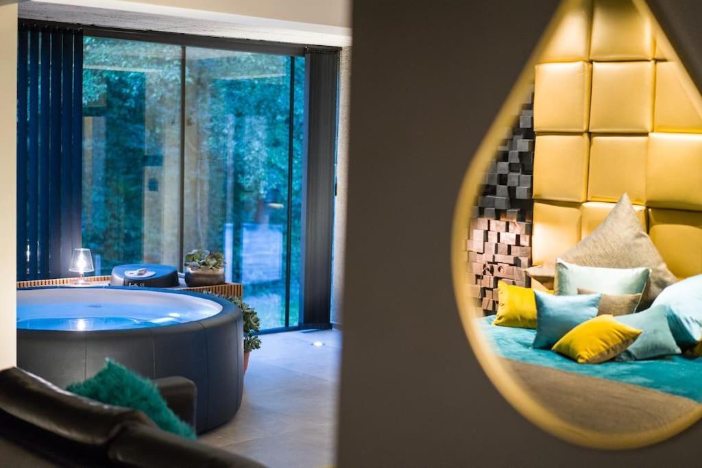 Buenas Noches Villa Standing Piscine & Wellness Boncelles Exterior photo